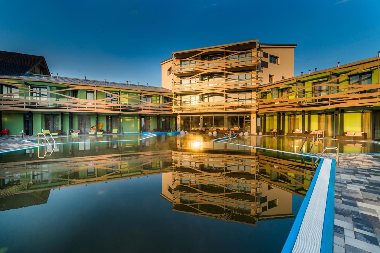 Hotel Galeria Thermal Bešeňová Besenova Exterior foto